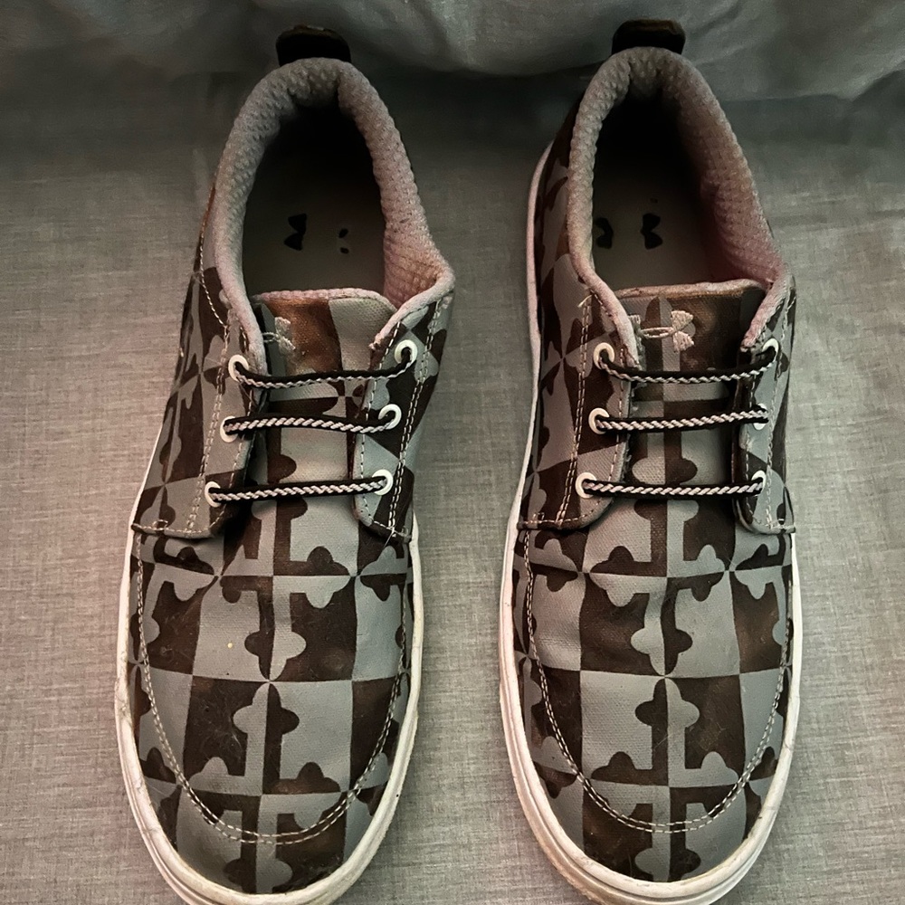 Men’s Under Armour slip on size 9